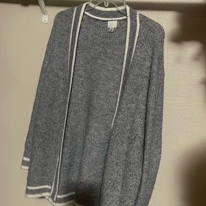 It’s an xs but fits oversized like a large. It’s super soft